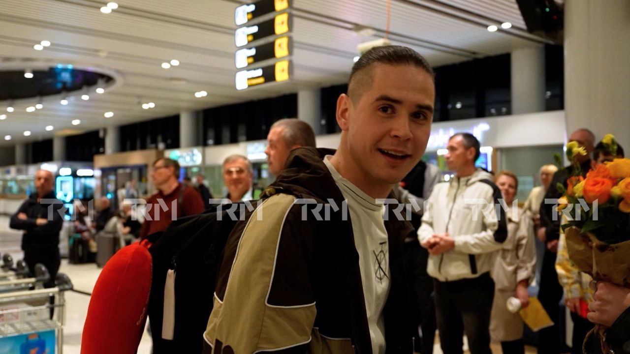Echipa care a reprezentat R. Moldova la Eurovision 2026, întâmpinată cu flori și aplauze la aeroport: Satoshi: „Oamenii sunt înduioșați de prestația noastră” Echipa care a reprezentat R. Moldova la Eurovision 2026, întâmpinată cu flori și aplauze la aeroport: Satoshi: „Oamenii sunt înduioșați de prestația noastră”